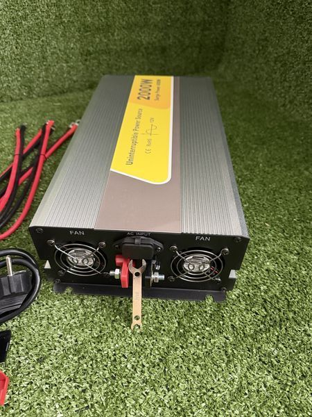 Перетворювач напруги 12 В-220 В 2000 W Pure Чиста сінусоїда с зарядкою 2852437519 фото